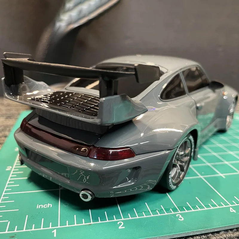 Voiture RC Drift 1:24 - Modèle Sport Haute Vitesse (20 km/h, 4x4, LED & Pneus de Rechange)