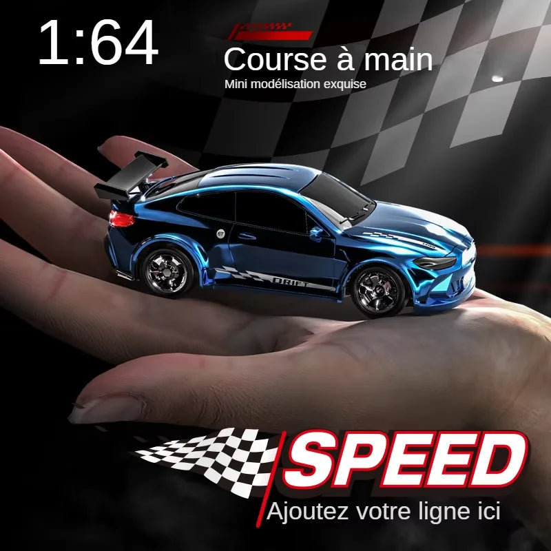 Voiture RC de Drift 1/64 - Mini Modèle GTR 4WD Haute Vitesse 2.4G (Modèle KF20)