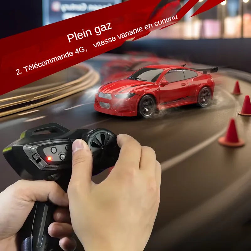 Voiture RC de Drift 1/64 - Mini Modèle GTR 4WD Haute Vitesse 2.4G (Modèle KF20)